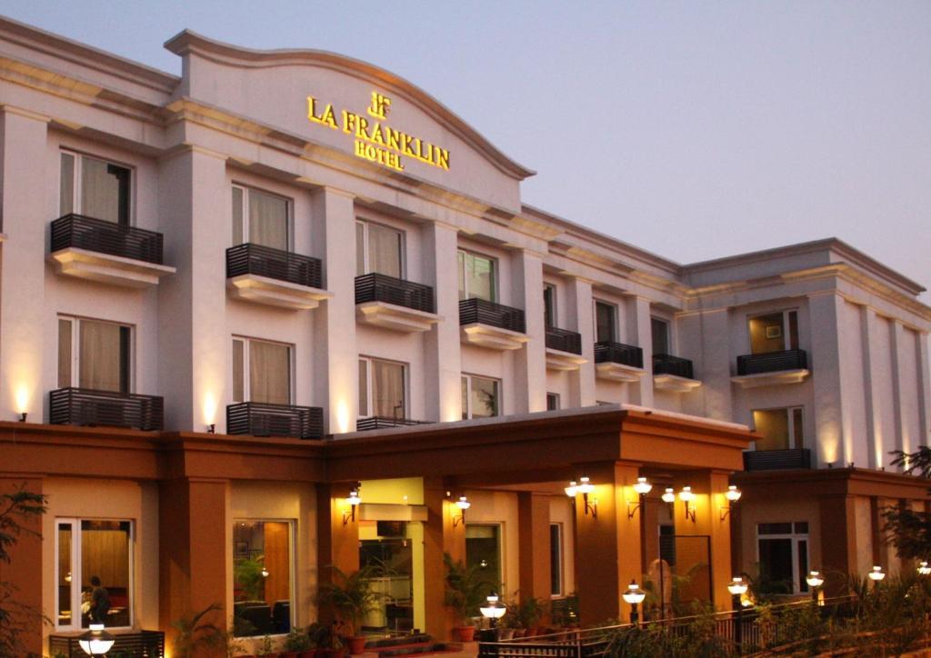 La Franklin Hotel Bhubaneswar Exterior photo